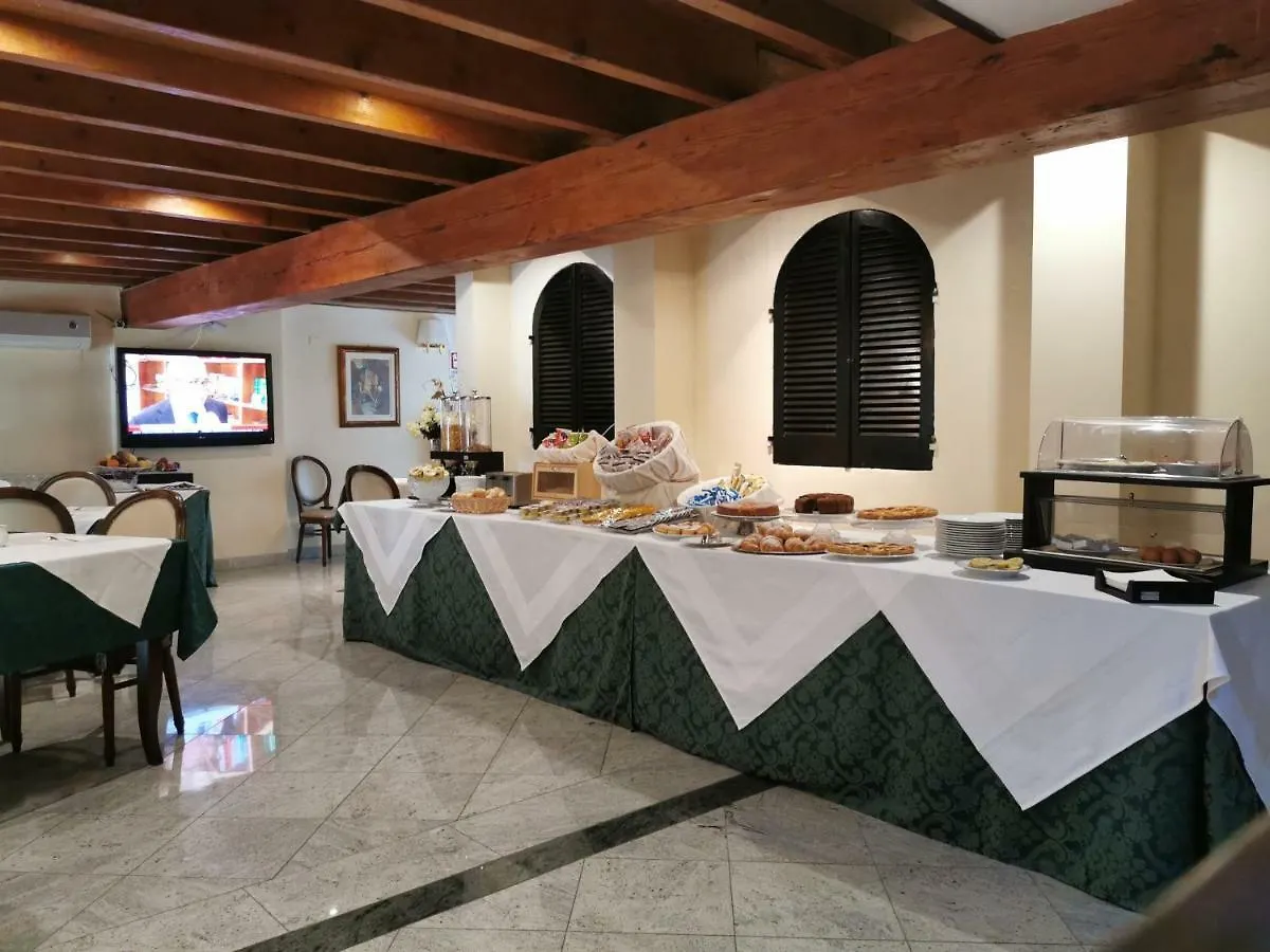 Hotel Hieracon Carloforte  4*, Carloforte (Isola di San Pietro) Italie